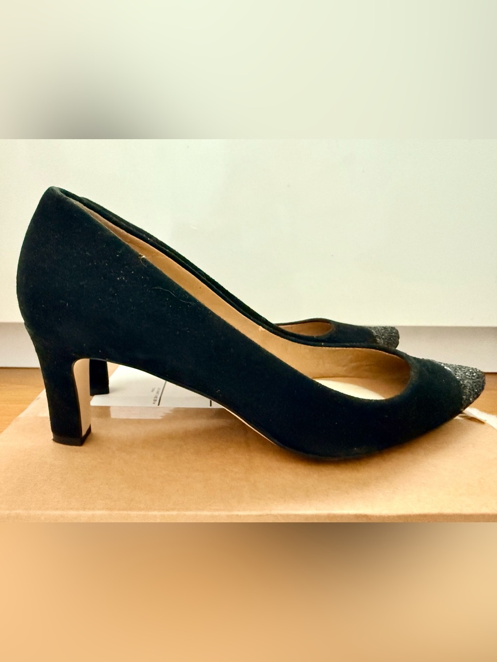 Ann Taylor Black Pointed Toe Pumps with Glitter Cap - Picture 5 of 10